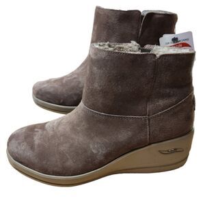Skechers On‑the‑Go Arch Fit Lined Wedge Booties Women’s 9.5 Dark Taupe